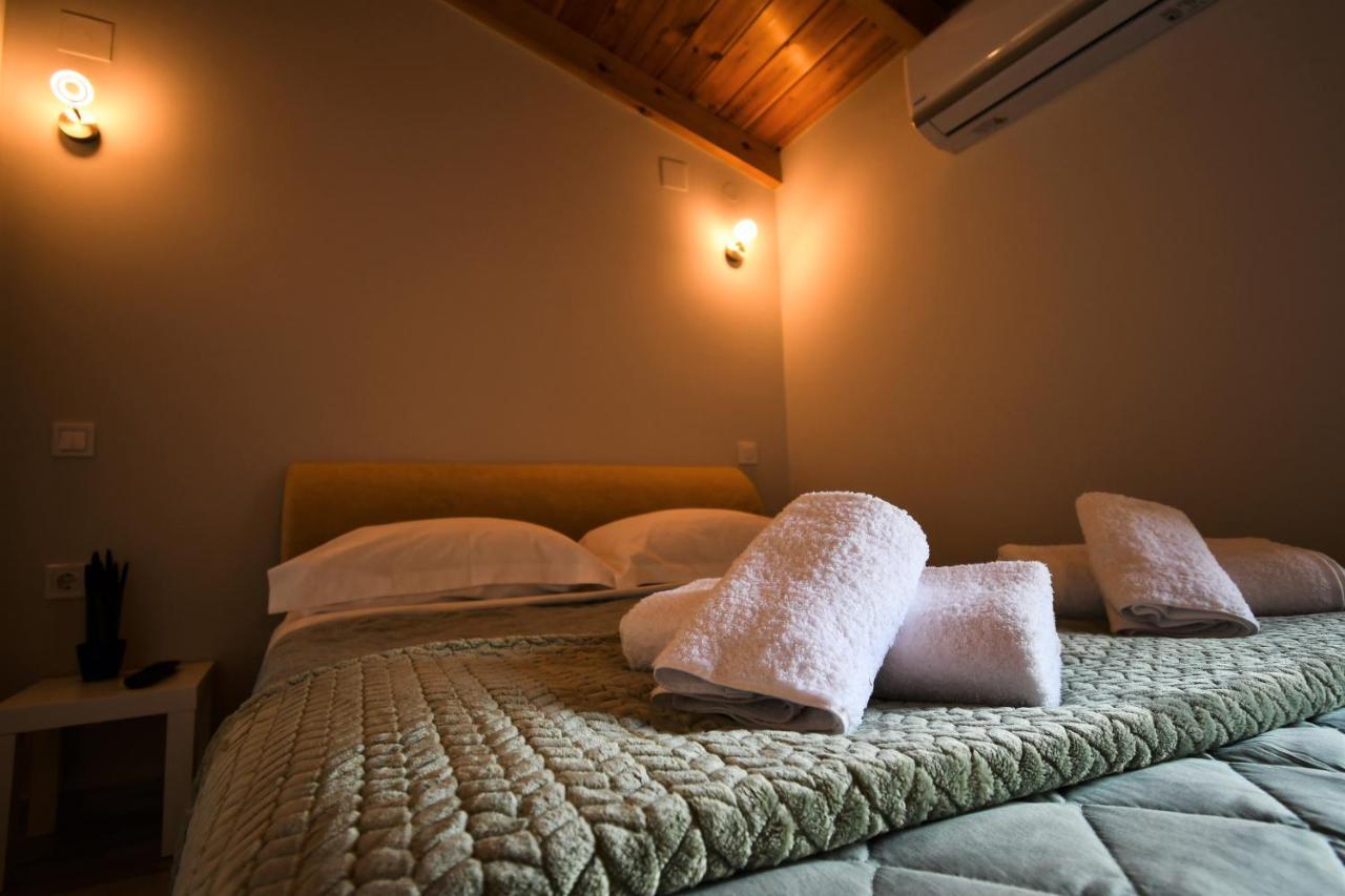 Comfy And Stylish Apt2 Ioannina Ngoại thất bức ảnh